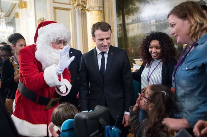 2017年12月，馬克宏夫婦在愛麗舍宮接待法國小朋友（parismatch圖）
