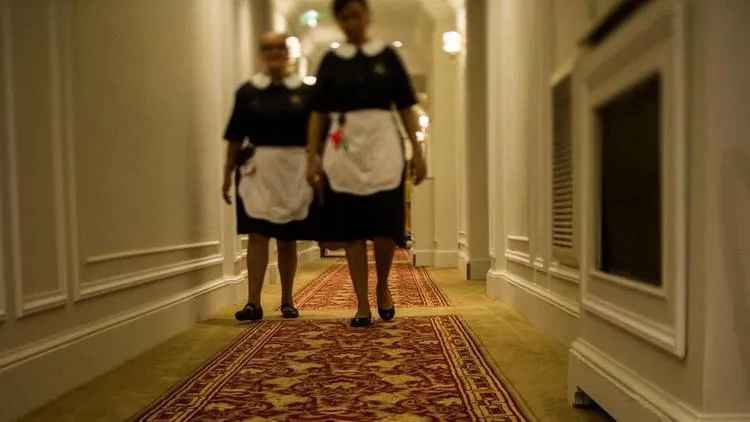 因為俄烏戰爭，很多烏克蘭女性移民來到法國從事酒店清潔及餐廳服務的工作（法新社圖）