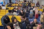 又是捷星！數百名赴澳旅客滯留日本機場超18小時！又冷又餓，在機場長椅上過夜…