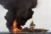 1969年，企業號航母發生大爆炸幾乎沉沒