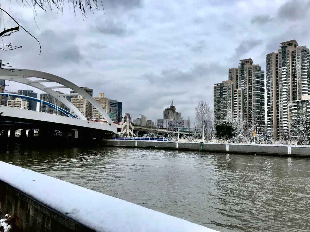 2018年1月26日，雪後的蘇州河畔