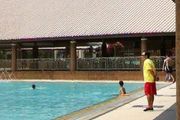 新加坡49歲游泳教練性侵9歲男生長達四年，坐牢近19年鞭打21下！