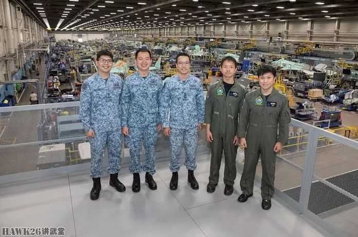 新加坡空軍參觀F-35戰機生產線