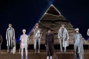 Dior大秀搬到埃及金字塔，時尚竟是法老墳頭蹦迪？網友：有點致敬但不多！