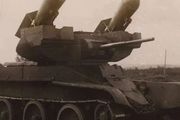 圖說：二戰各國研製的「火箭坦克」蘇聯坦克馱著「喀秋莎」戰鬥
