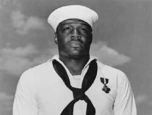 珍珠港遇襲時的英雄人物多里斯·米勒，他是「利斯康灣」號被擊沉後的700多名遇難者之一