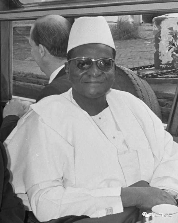 （尼日第一任總統 哈馬尼·迪奧裡圖：wiki）