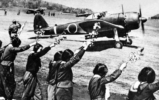 日本陸軍準備特攻的Ki-43「隼」