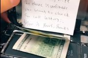 絕了！美國男子修手機塞錢「賄賂」，留下紙條：老婆查崗求你別修！