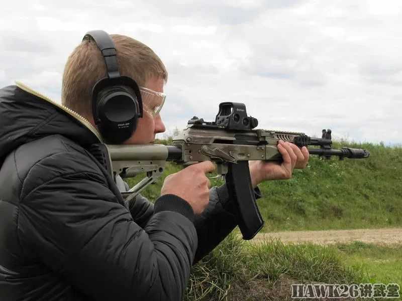 體驗AK-12自動步槍