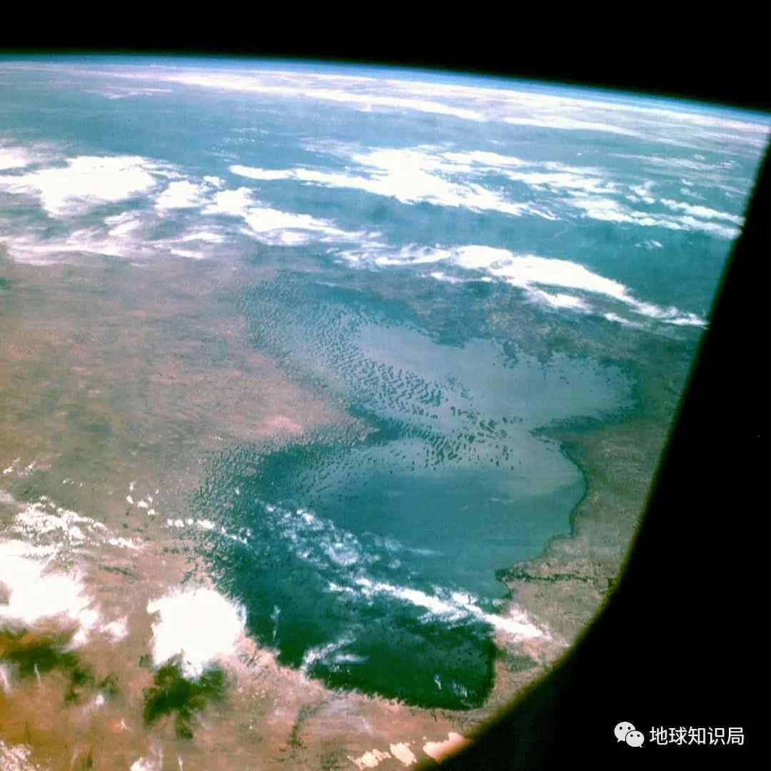 從阿波羅7號上看查德湖