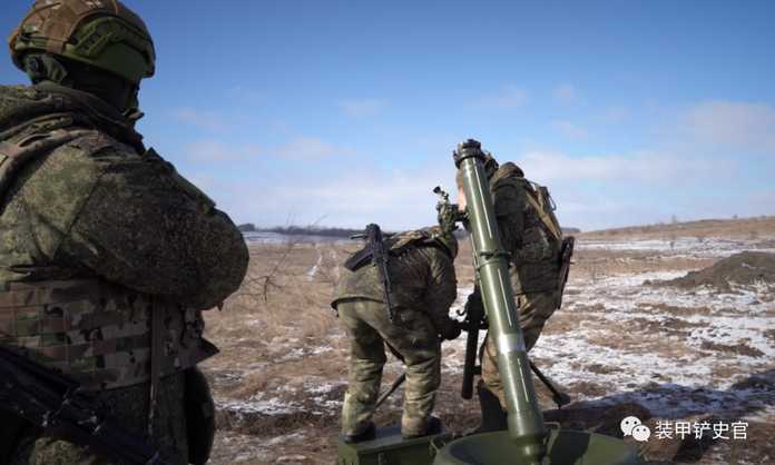 俄西部集群120 毫米迫擊炮正在對烏軍進行火力打擊