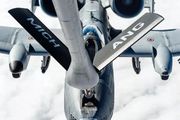KC-135加油機 打擊IS極端武裝的幕後功臣