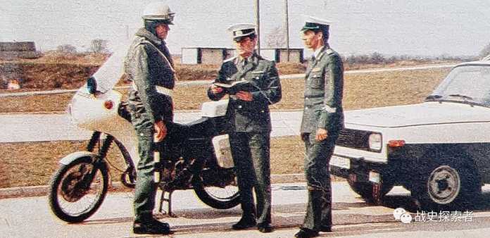 東德人民警察下轄的交通警察單位